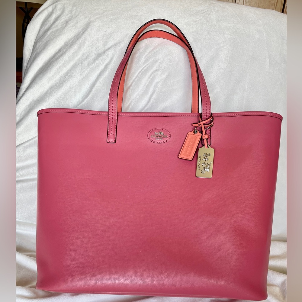 Coach Large Tote Leather Loganberry Coral